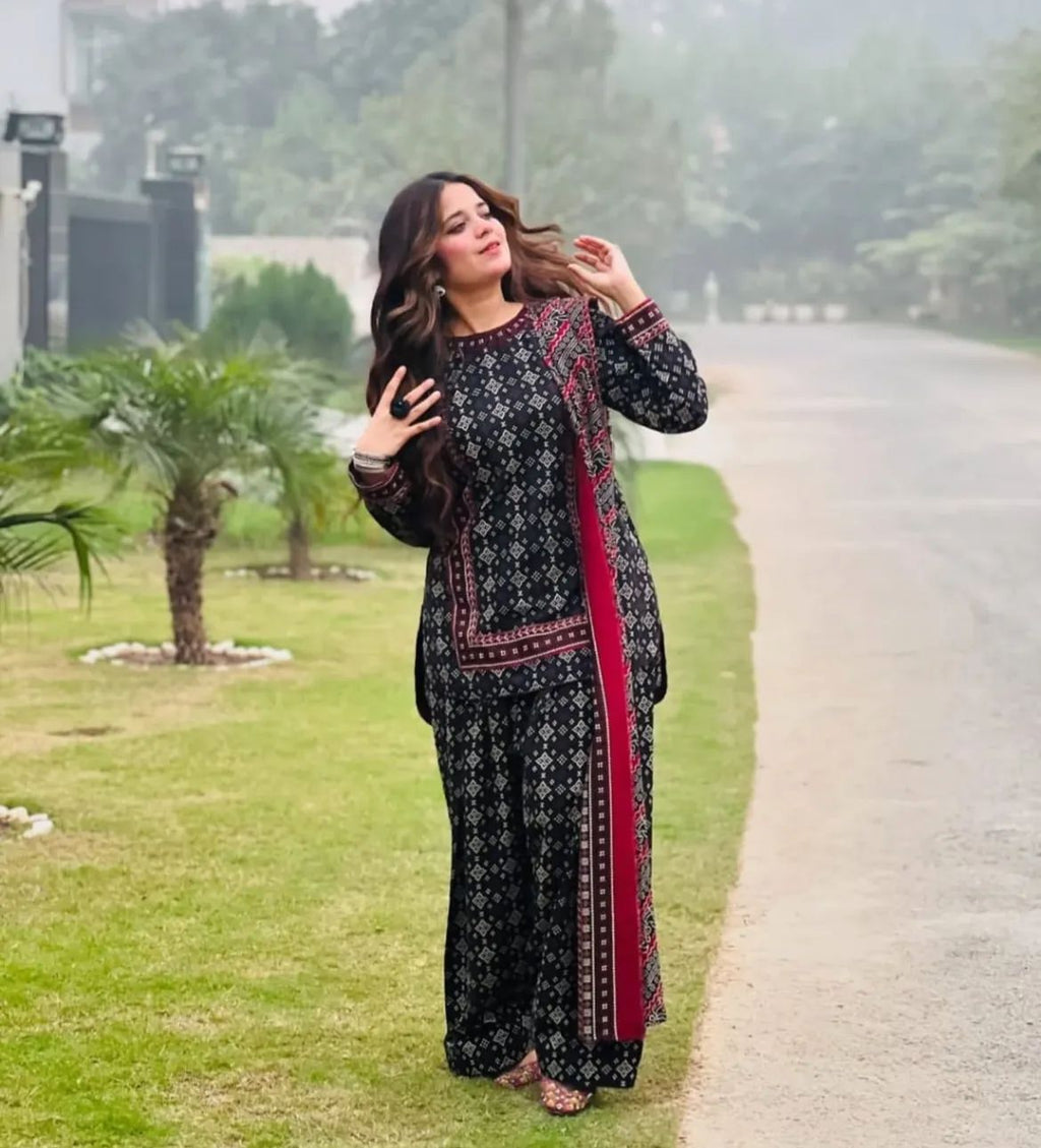 اجراک سخن (Farshi Shalwar) 3 pieces fully stitched