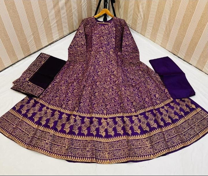 60% Off Reet-Riwaaj Special stitched 3 pieces Banarsi print maxi