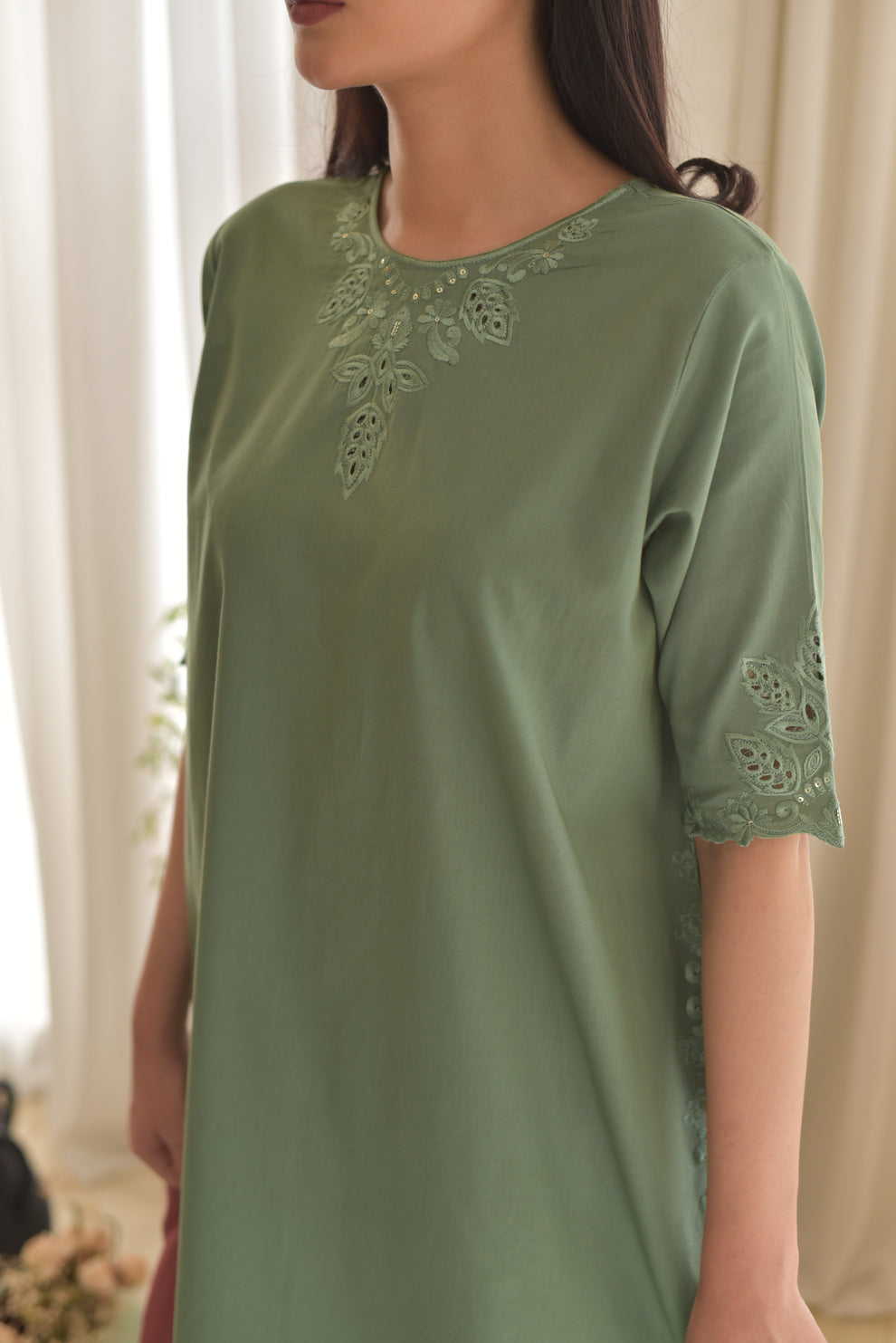 50%Off trending Special Lawn Pista Zola Embroidered 3pc