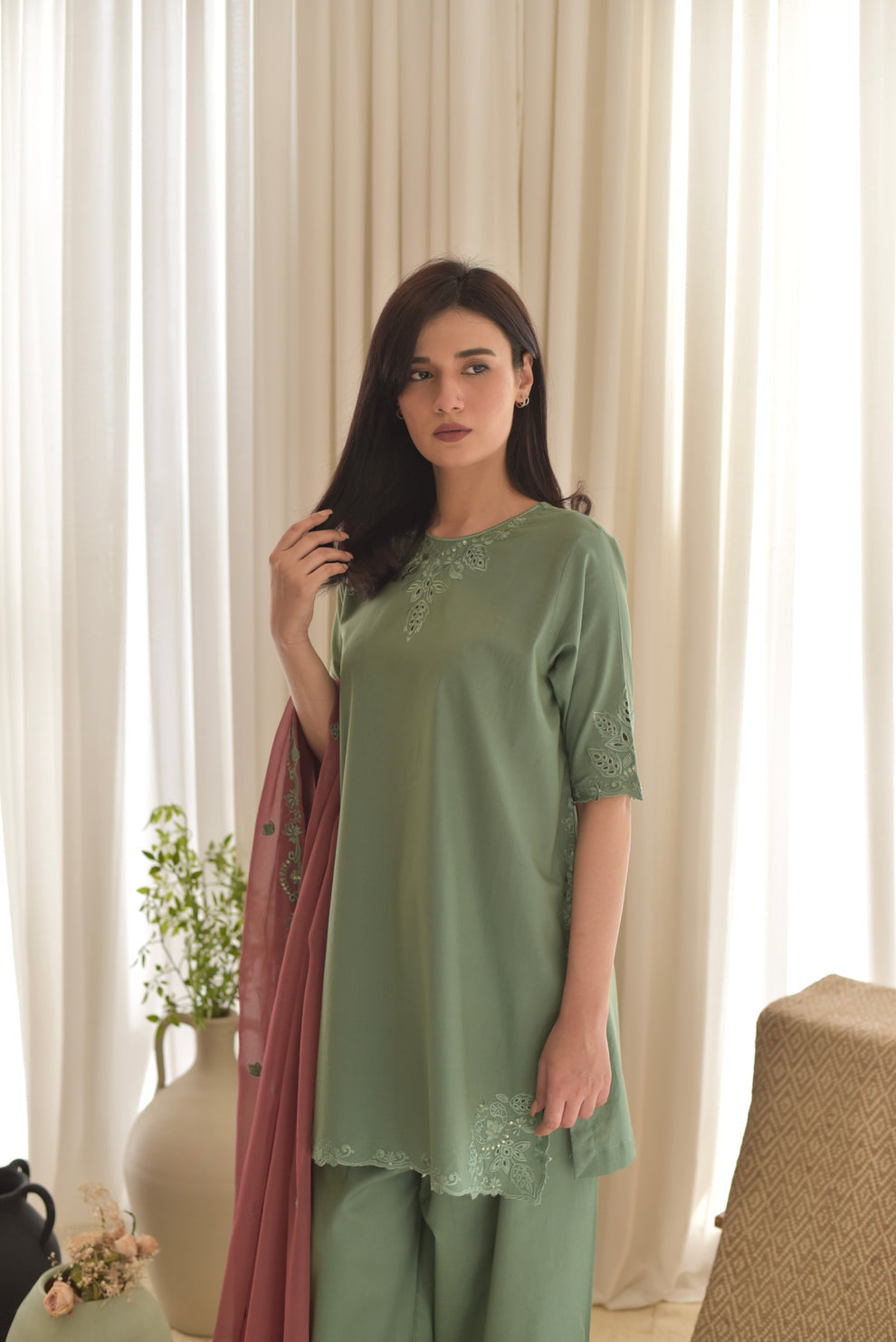 50%Off trending Special Lawn Pista Zola Embroidered 3pc