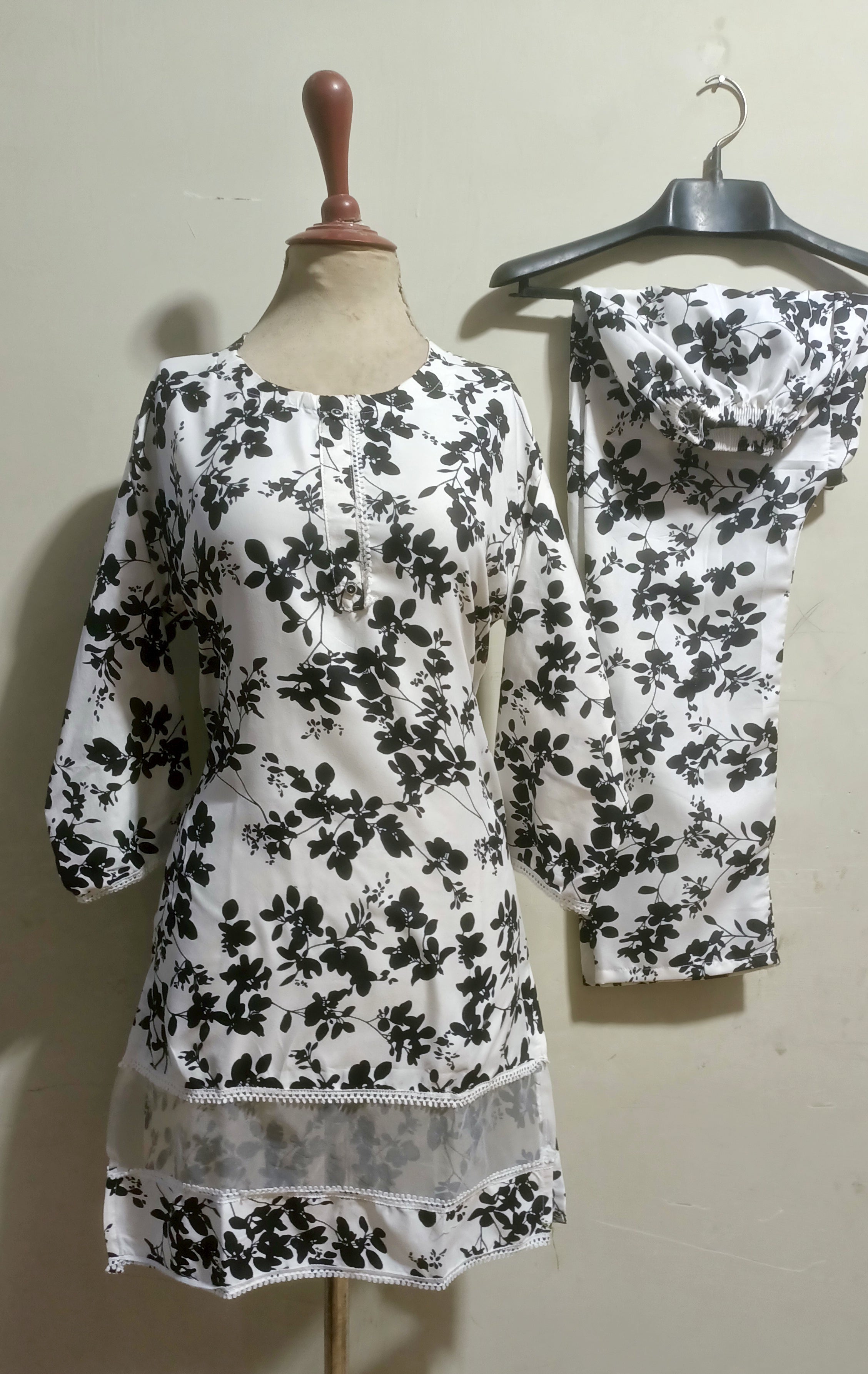 Floral XL–poly cotton digital print cutwork tishu pach Co-Ords 2Pc Set