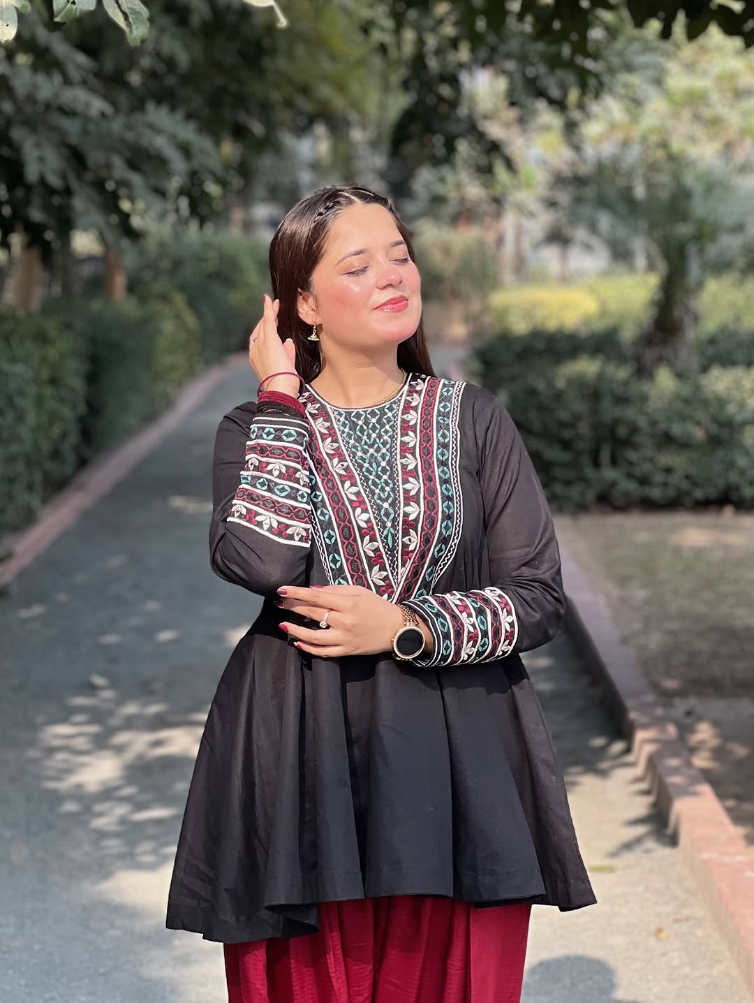 Mehrunisa Embroidered 2pc