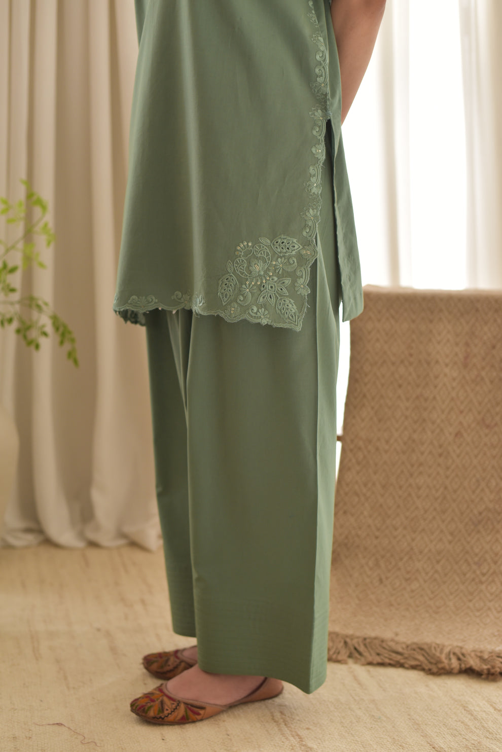 50%Off trending Special Lawn Pista Zola Embroidered 3pc