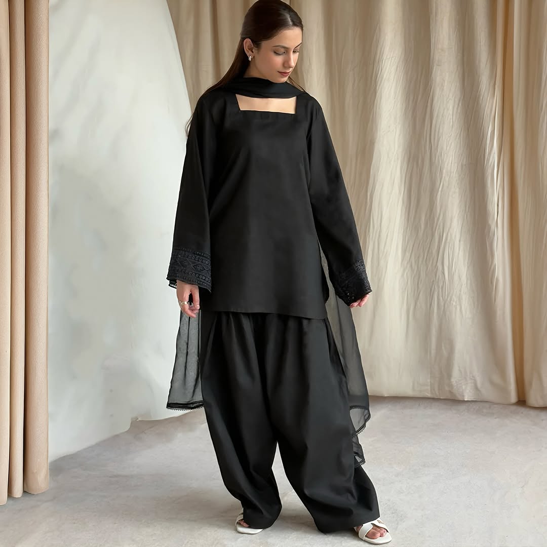 Reet-Riwaaj trndy Black Farshi Dress,3pcs (New Arrival)