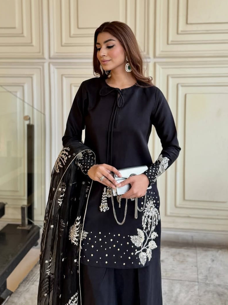 Reet-Riwaaj Lawn Emroiderd Black pearl 3pcs